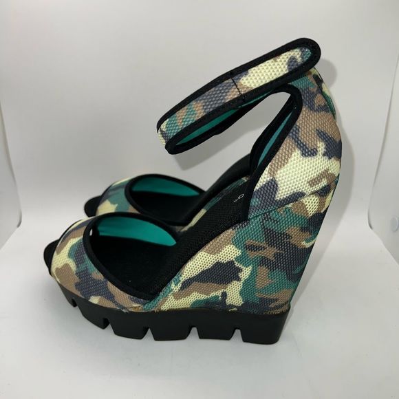 Bamboo Ellen-07 Camo Mesh Wedge Sandals Size 7.5 Brand New - Picture 7 of 10